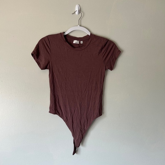 Mauve Aritzia Short Sleeved Bodysuit - Picture 1 of 4